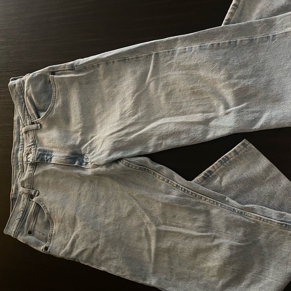 Wrangler wide leg blue jeans. Size 34 x 30
